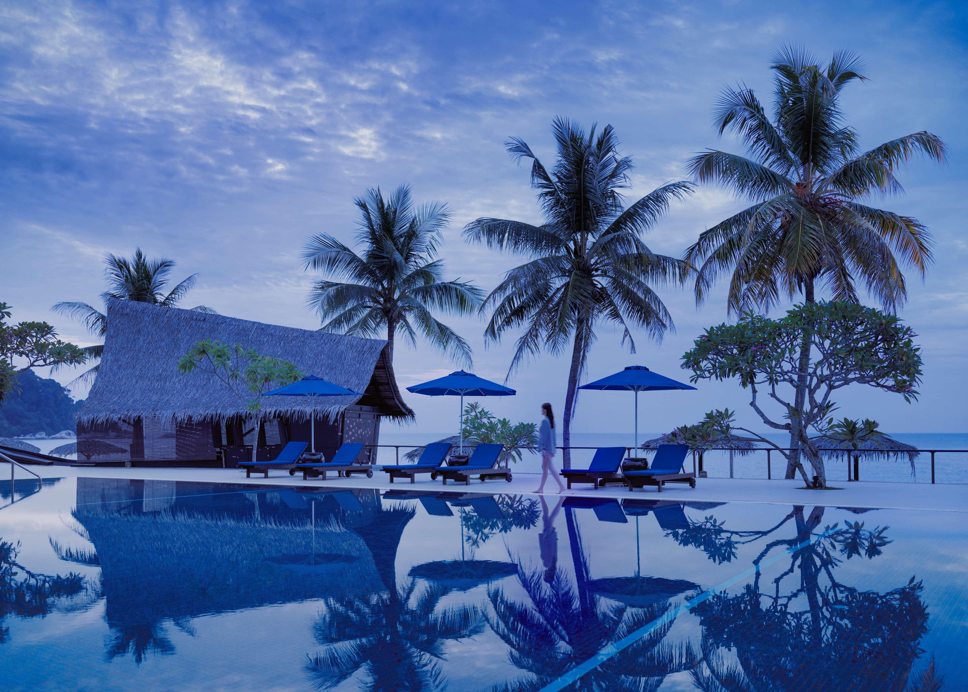 Hyatt Regency Kuantan Resort Zewnętrze zdjęcie The resort's infinity pool