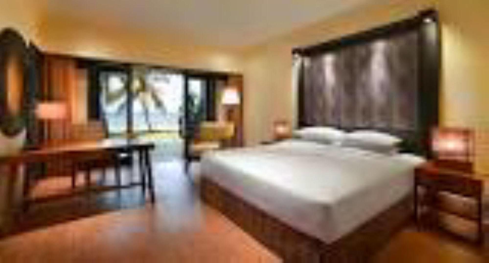 Hyatt Regency Kuantan Resort Zewnętrze zdjęcie A room at the hotel