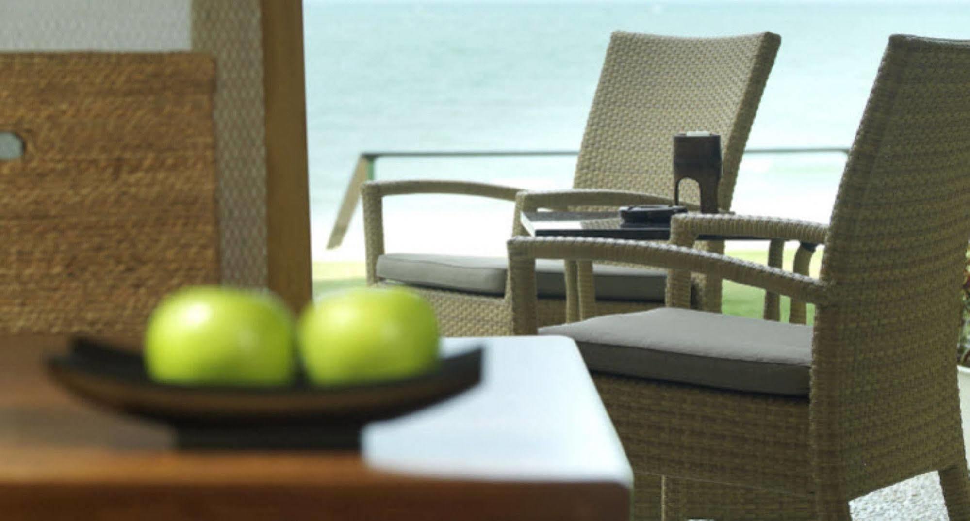 Hyatt Regency Kuantan Resort Zewnętrze zdjęcie Outdoor furniture